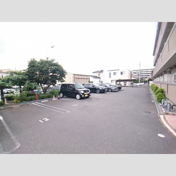 駐車場 (駐車場)