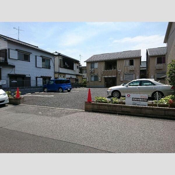 駐車場 (駐車場)