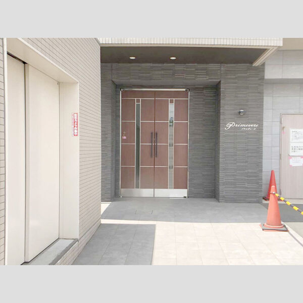 エントランス (外観)