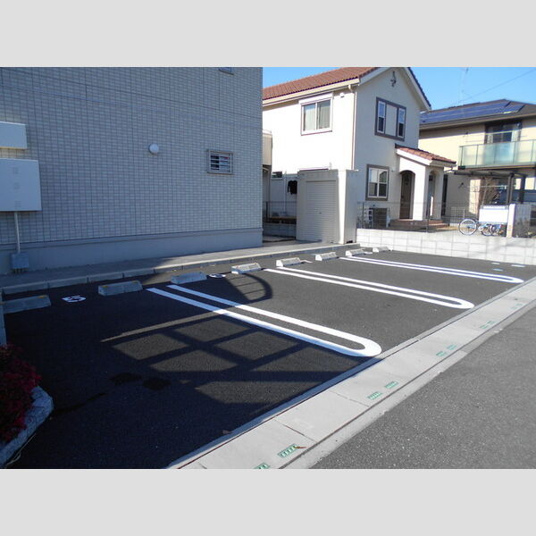 駐車場 (駐車場)