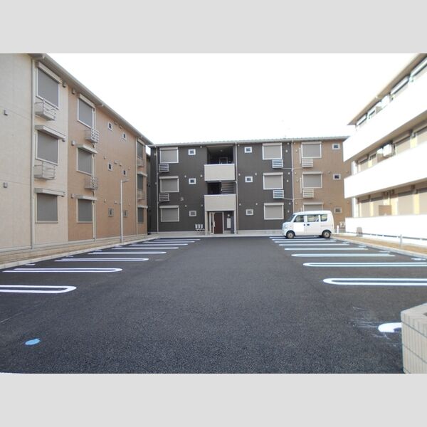 駐車場 (駐車場)