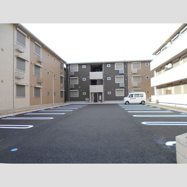 駐車場 (駐車場)