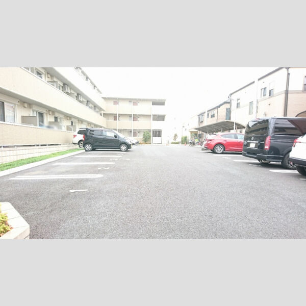 駐車場 (駐車場)
