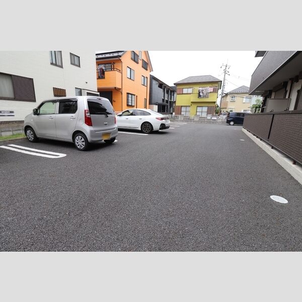 駐車場 (駐車場)