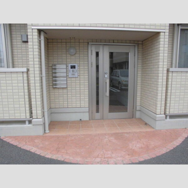 エントランス (エントランス)