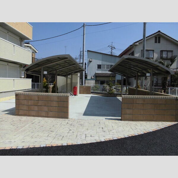 現地周辺 (駐輪場)