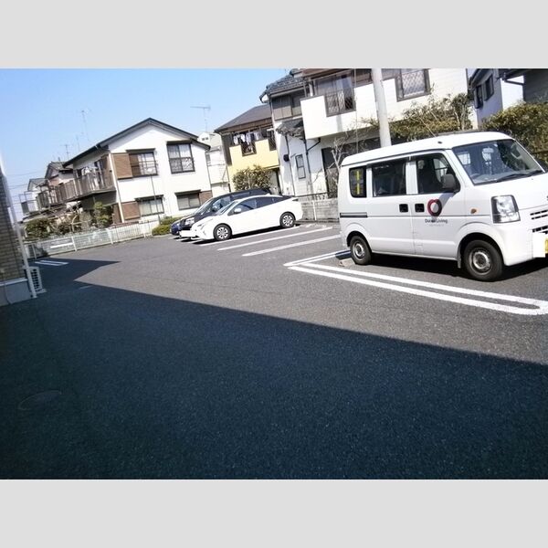 駐車場 (駐車場)