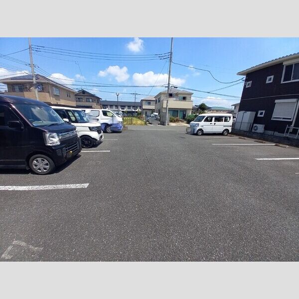 駐車場 (駐車場)