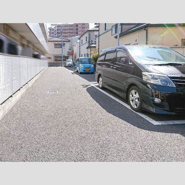 駐車場 (駐車場)