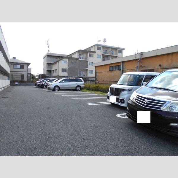 駐車場 (駐車場)