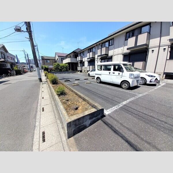 駐車場 (駐車場)