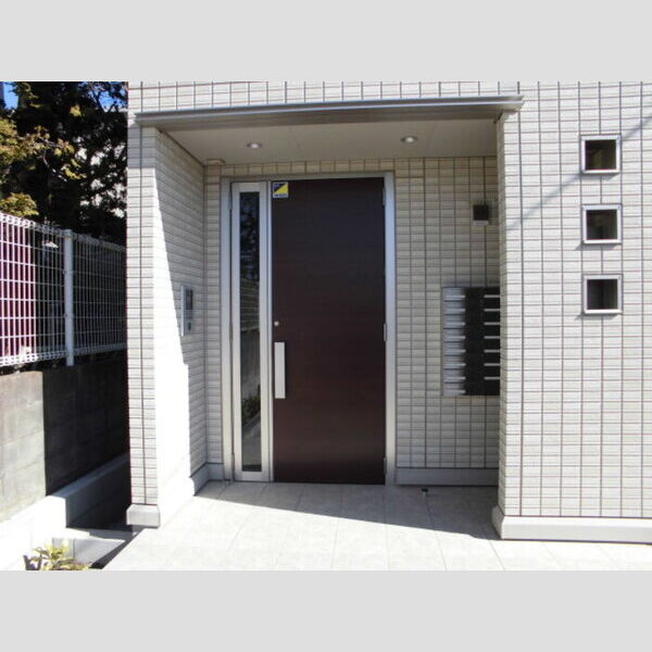 エントランス (エントランス)