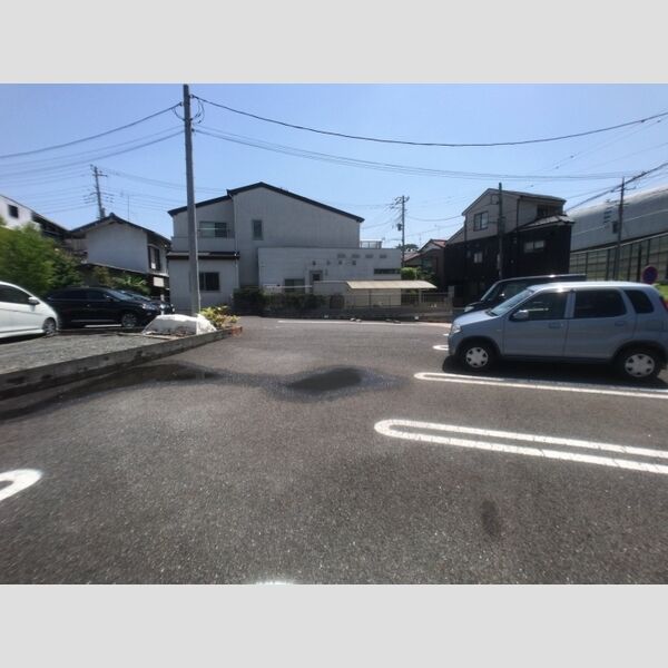 駐車場 (駐車場)