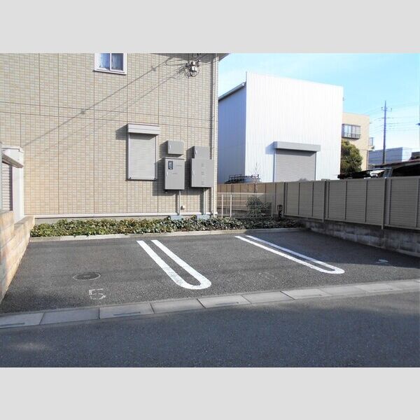 駐車場 (駐車場)