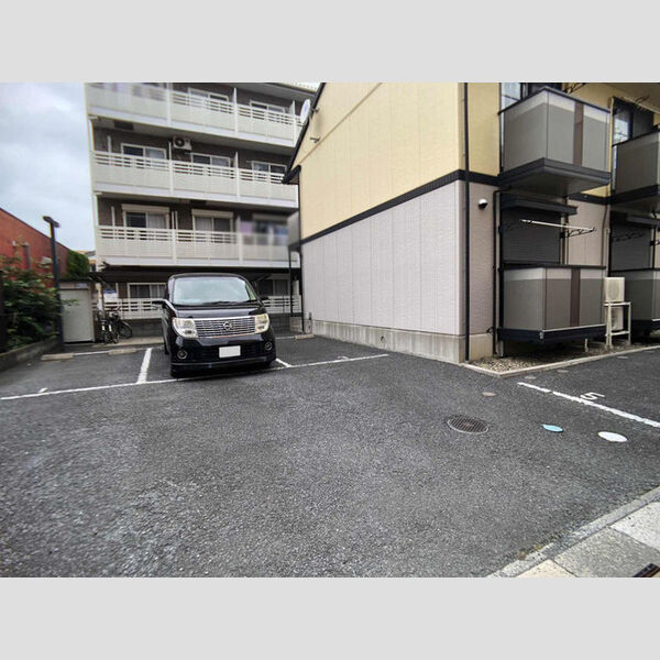 駐車場 (駐車場)