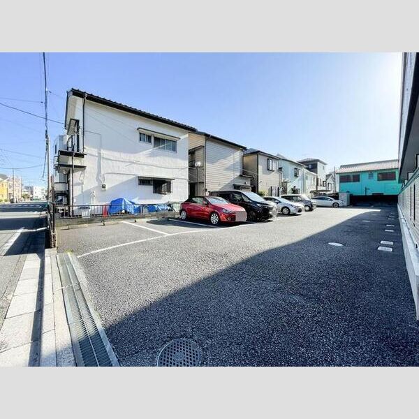 駐車場 (駐車場)