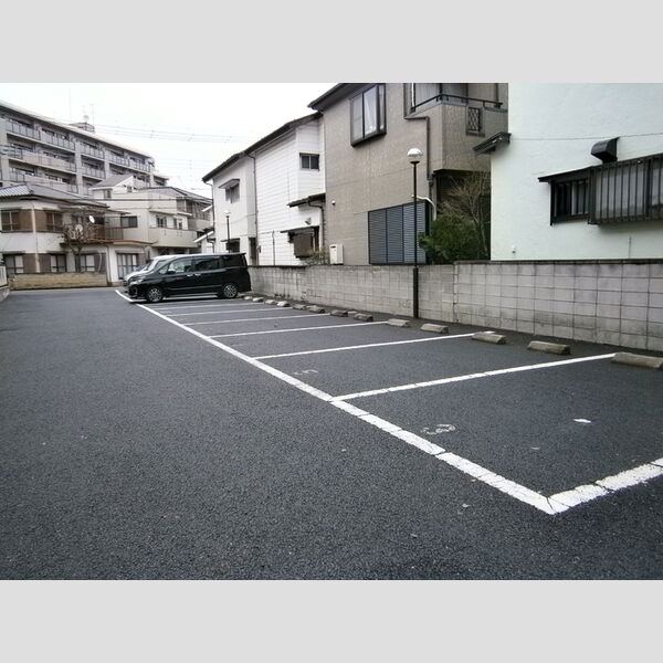 駐車場 (駐車場)