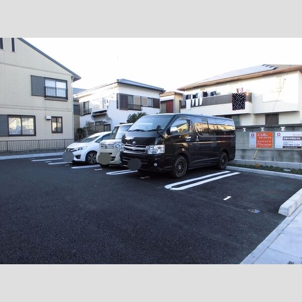 駐車場 (駐車場)