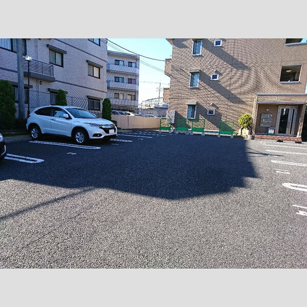 駐車場 (駐車場)