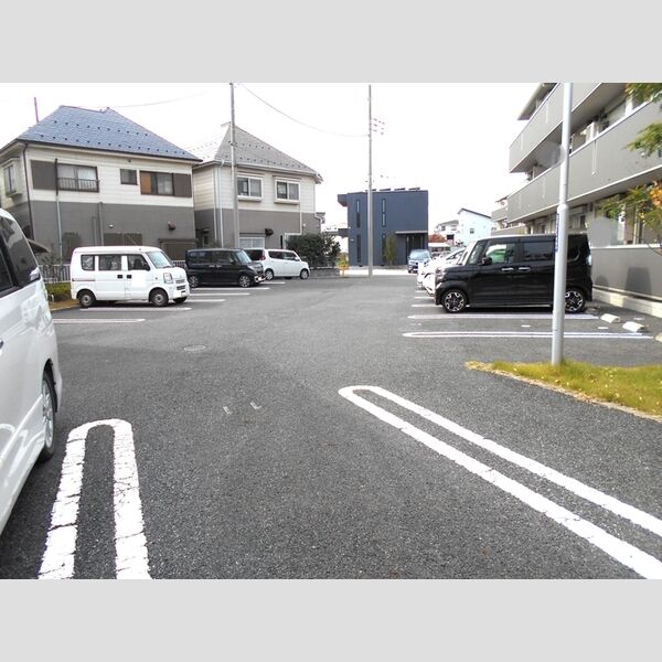 駐車場 (駐車場)