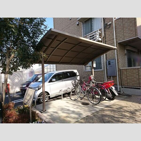 現地周辺 (駐輪場)