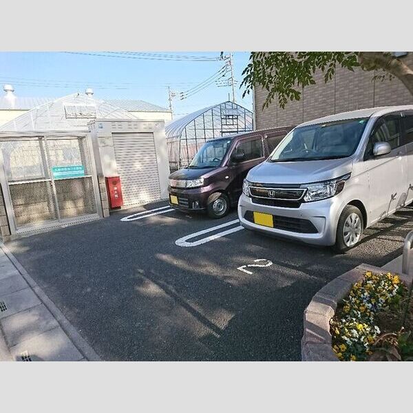 駐車場 (駐車場)