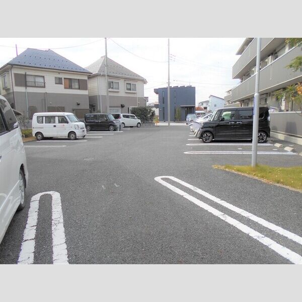 駐車場 (駐車場)