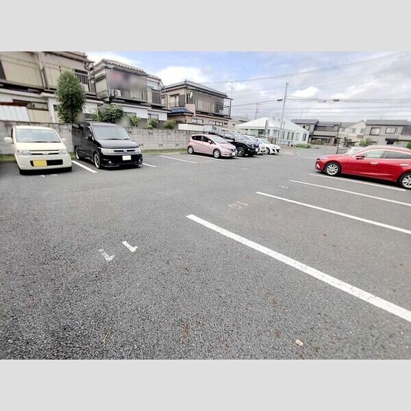 駐車場 (駐車場)