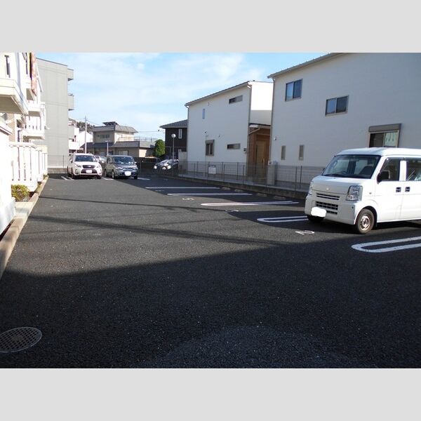 駐車場 (駐車場)