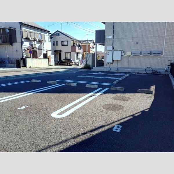 駐車場 (駐車場)
