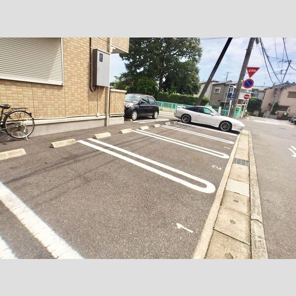 駐車場 (駐車場)