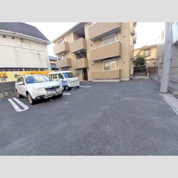 駐車場 (駐車場)