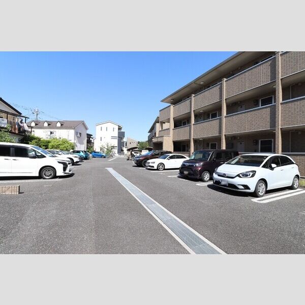 駐車場 (駐車場)