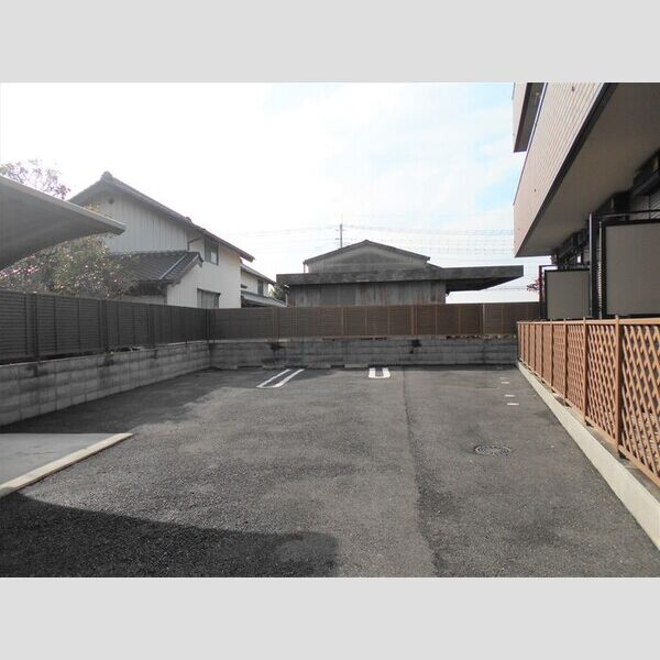 駐車場 (駐車場)