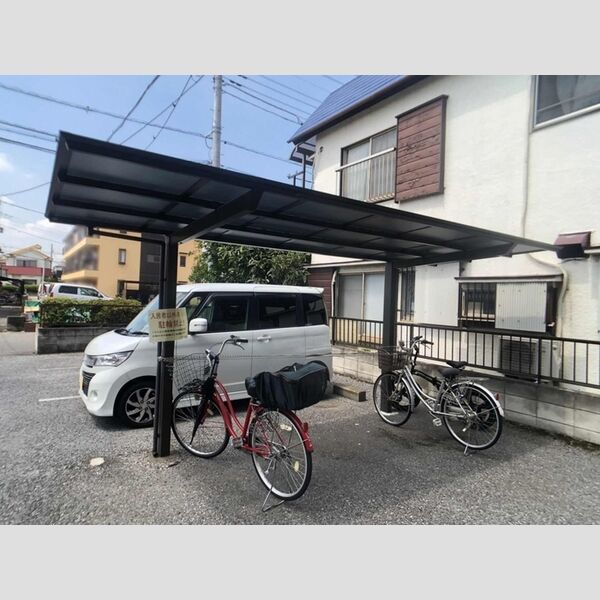 現地周辺 (駐輪場)