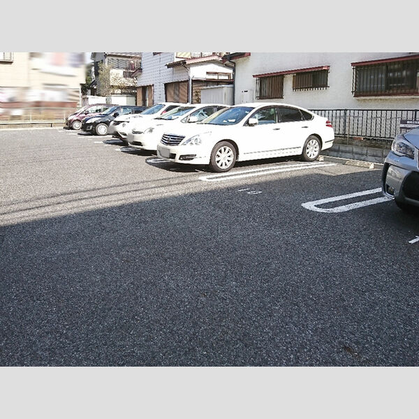 駐車場 (駐車場)
