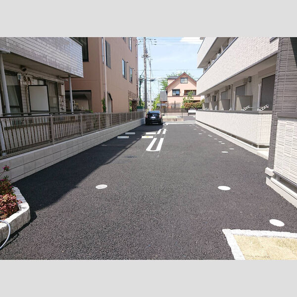 駐車場 (駐車場)