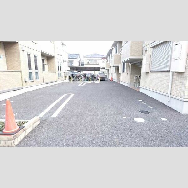 駐車場 (駐車場)