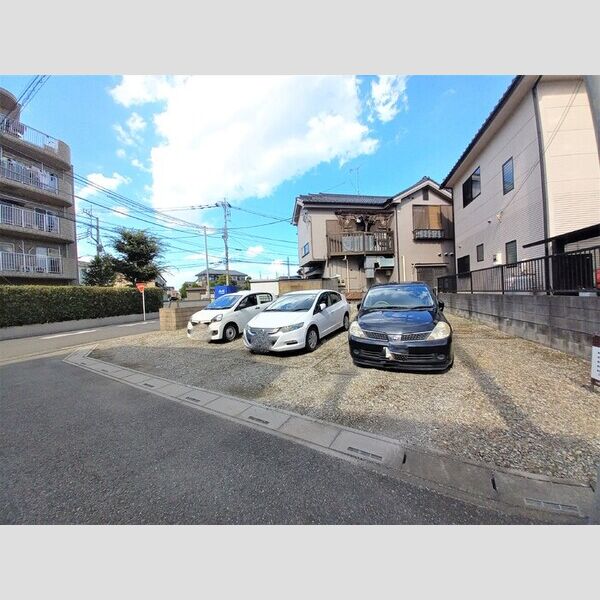 駐車場 (駐車場)