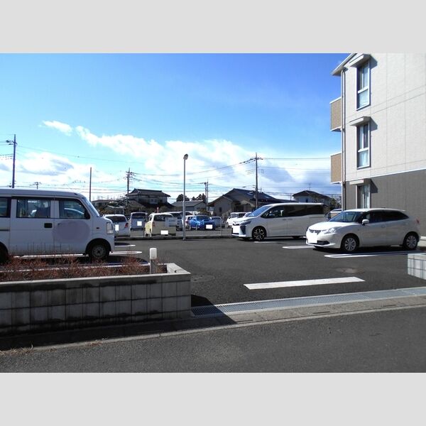 駐車場 (駐車場)
