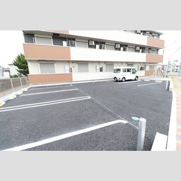 駐車場 (駐車場)