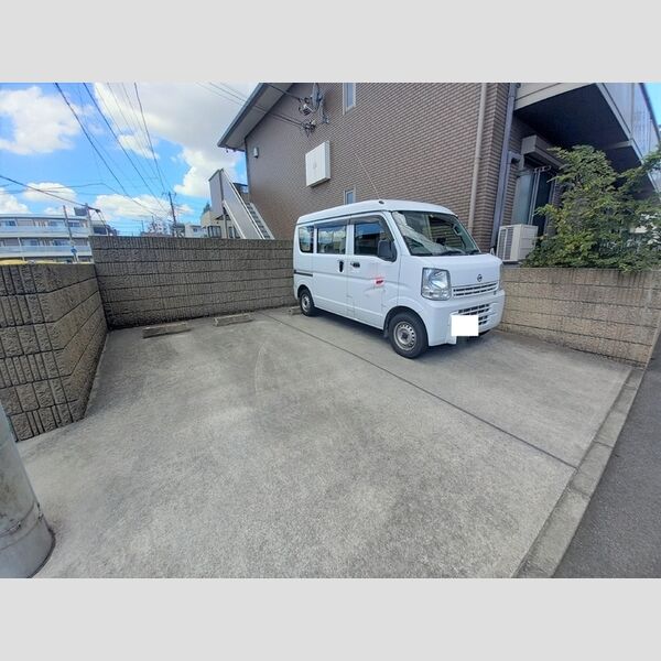 駐車場 (駐車場)