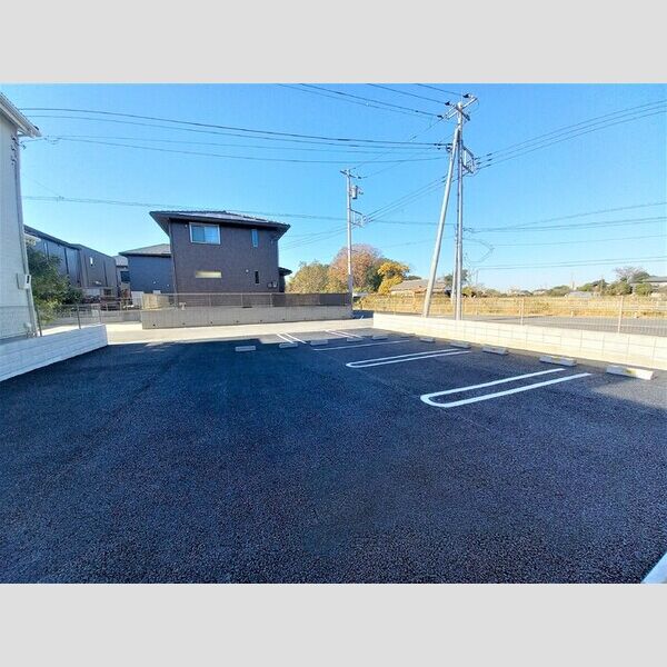 駐車場 (駐車場)