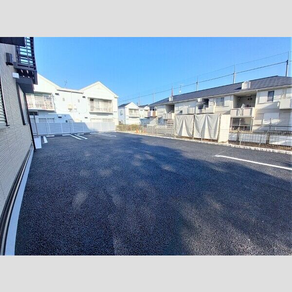 駐車場 (駐車場)