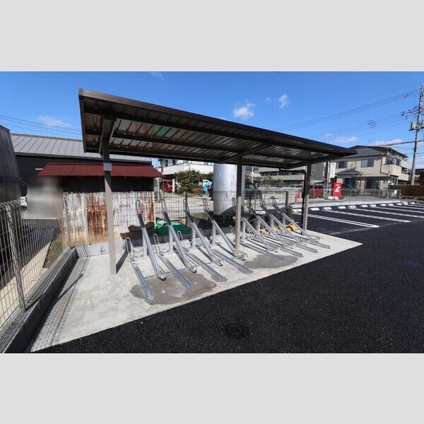 現地周辺 (駐輪場)