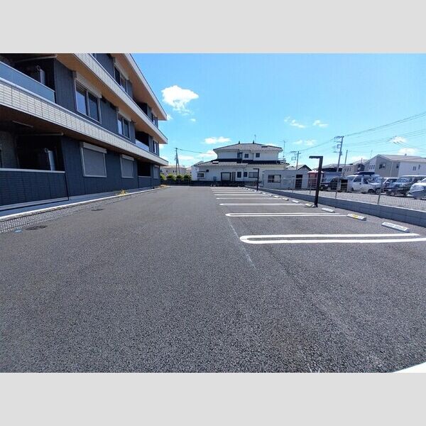 駐車場 (駐車場)