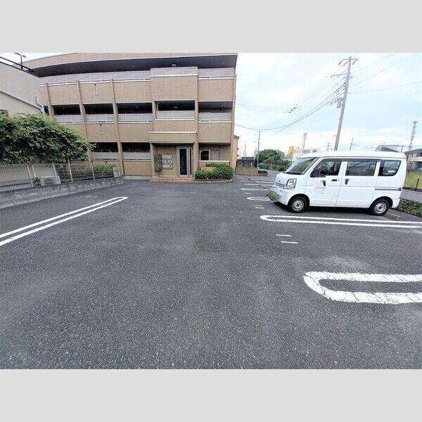 駐車場 (駐車場)