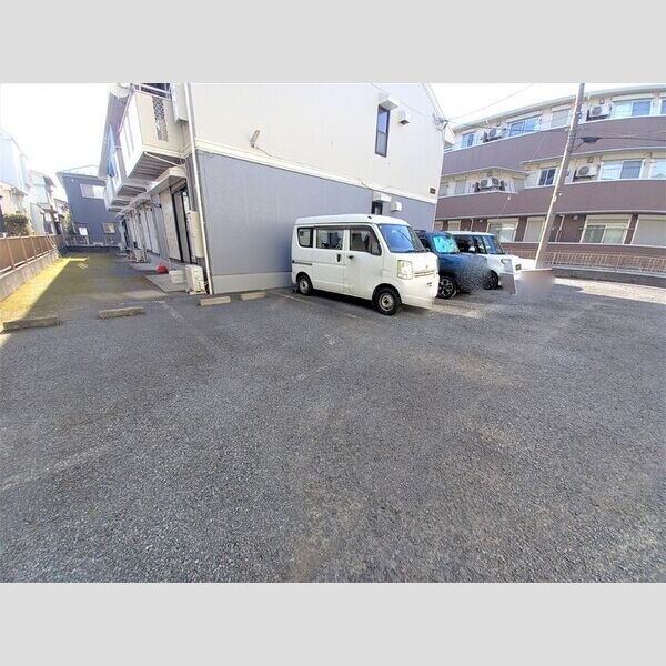駐車場 (駐車場)