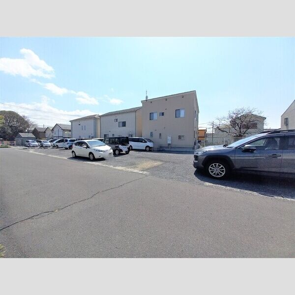 駐車場 (駐車場)