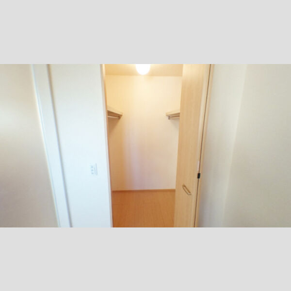 収納 (ウォークインクローゼット)